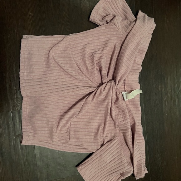 Off shoulder pink lavender crop top medium - Picture 10 of 12